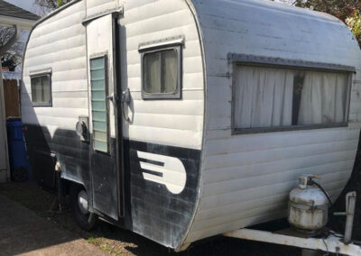 Mackin Street Customs - Vintage Trailer Restoration
